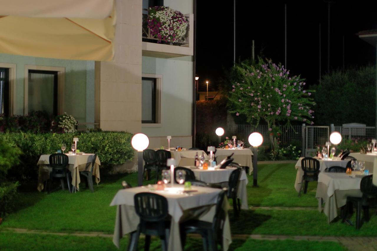 Hotel Eden Valeggio sul Mincio Exterior foto