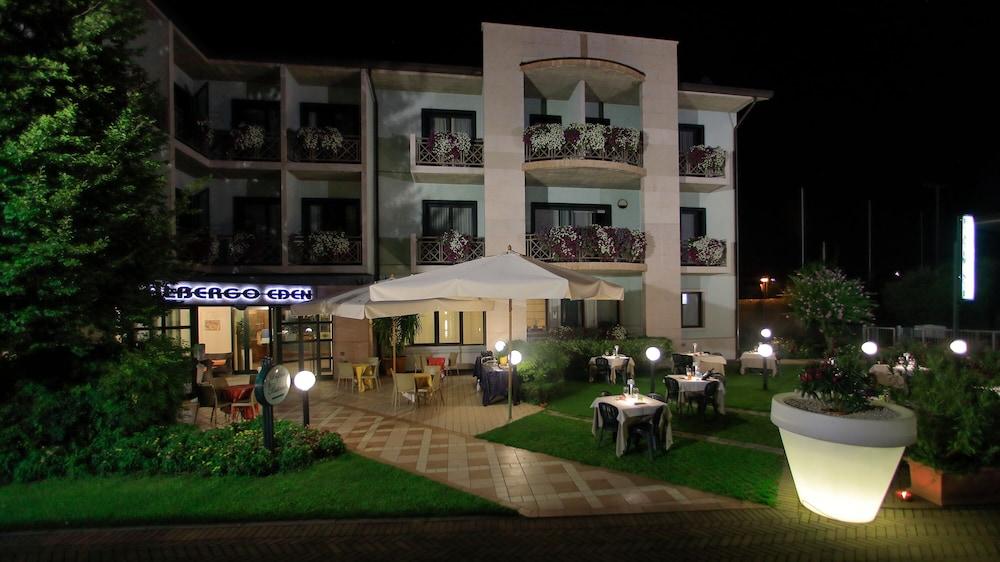 Hotel Eden Valeggio sul Mincio Exterior foto