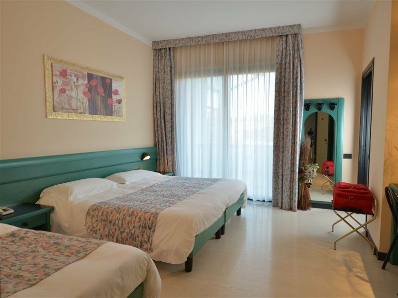 Hotel Eden Valeggio sul Mincio Exterior foto